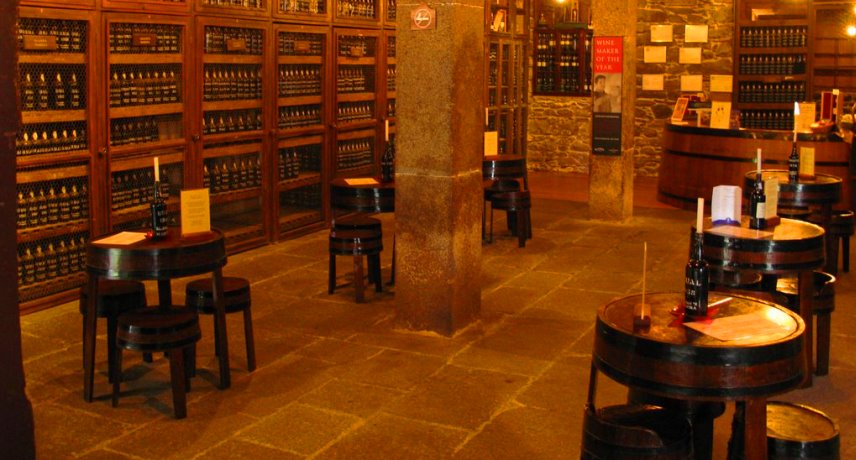 Blandy's lodge - Vale a pena visitar o Funchal Blandy's lodge - Vale a pena visitar o Funchal